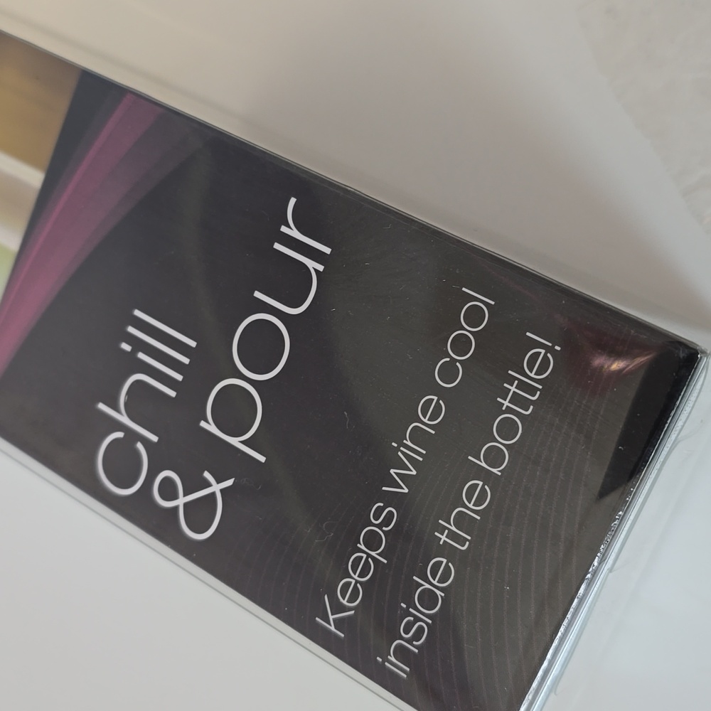 New In Box! Sharper Image Chill & Pour - Picture 2 of 4